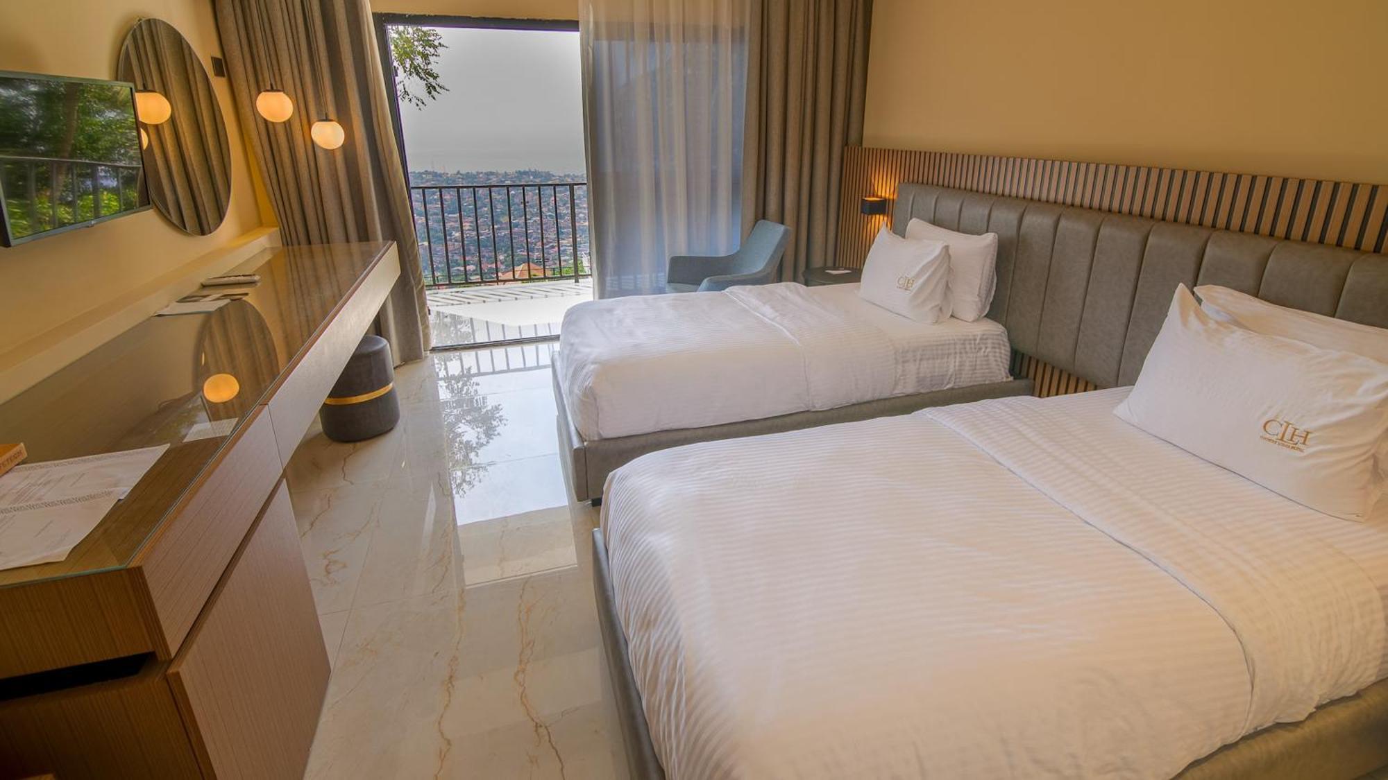 The Country Lodge Hotel Freetown Exterior foto