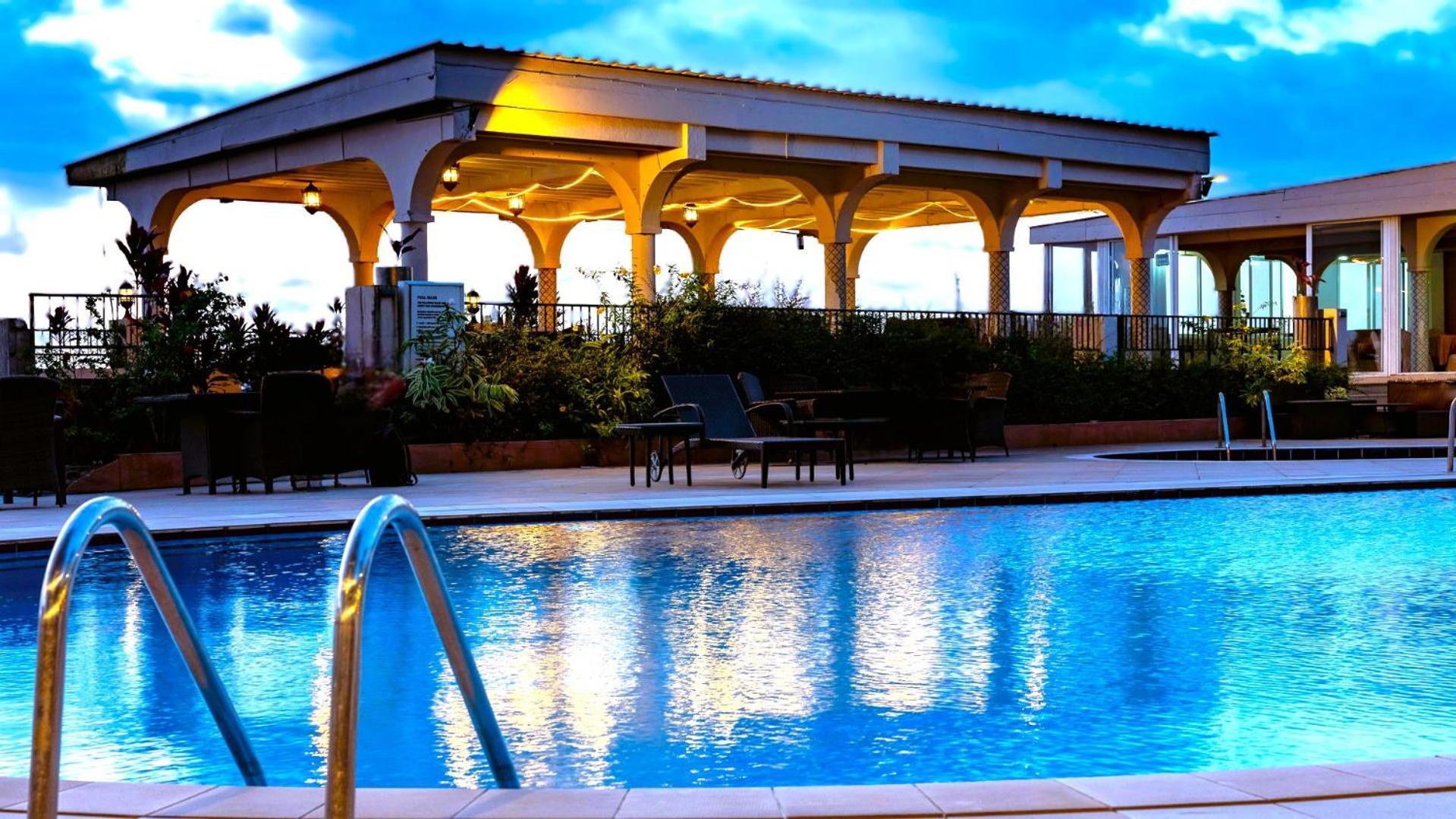The Country Lodge Hotel Freetown Exterior foto
